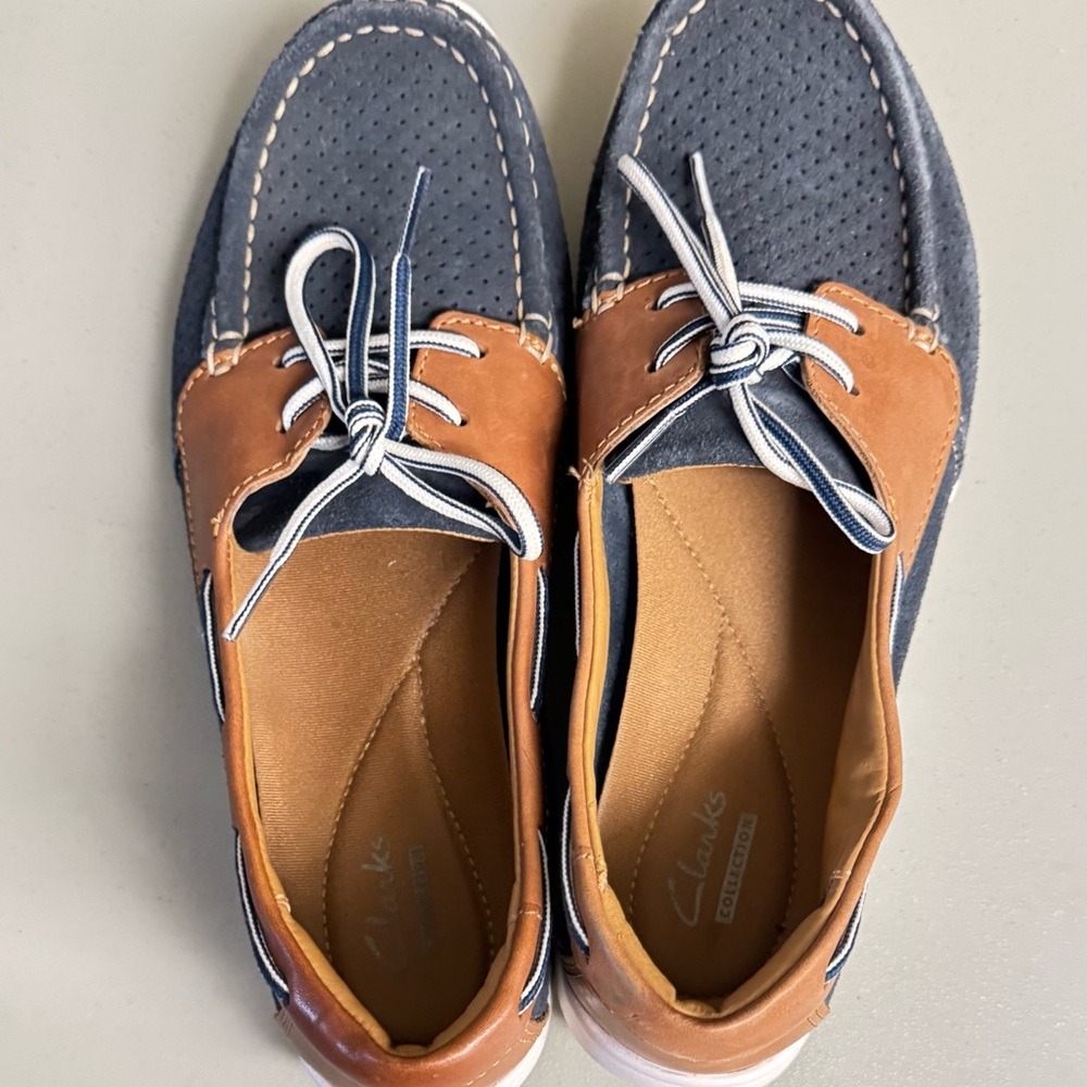 Clarks Women's Blue and Tan Nautical Boat Shoes size 6.5